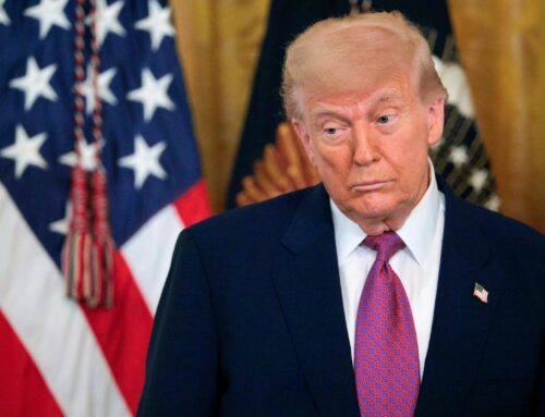 Crypto Daybook Americas: Bitcoin Holds the Line as Trump Labels Iran Leader ‘Easy Target’